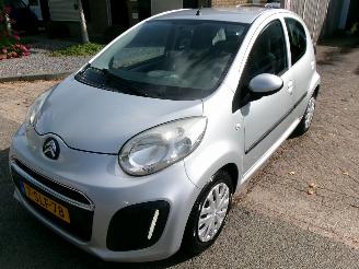 Vaurioauto  passenger cars Citroën C1 1.0 COLLECTION AIRCO 2013/10