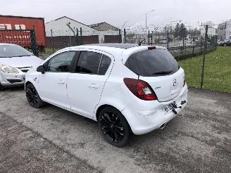 Vaurioauto  passenger cars Opel Corsa 1.3 CDTI A13DTC 2011/11