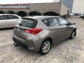 Damaged car Toyota Auris 1.4    D4-D 2013/10