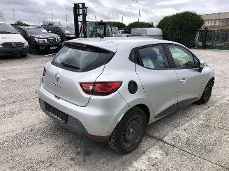 Vrakbiler auto Renault Clio 1.2 2014/10