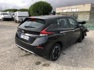 krockskadad bil auto Nissan Leaf  2023/6