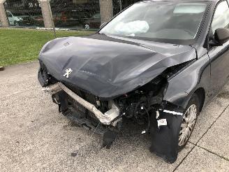 Peugeot 308 1.2 TURBO picture 5