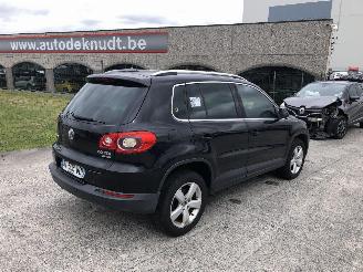 damaged passenger cars Volkswagen Tiguan 2.0 TDI 2010/6