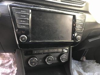 Skoda Superb COMBI  2.0 TDI  DSG picture 24