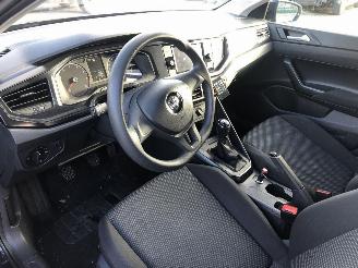 Volkswagen Polo TRENDLINE 1.0 MPI picture 10