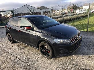 krockskadad bil auto Volkswagen Polo TRENDLINE 1.0 MPI 2018/3