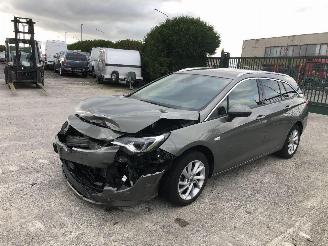 Opel Astra ELEGANCE 1.2 picture 4