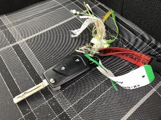 Peugeot 108  picture 15