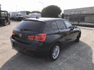 BMW 1-serie 116 i picture 2