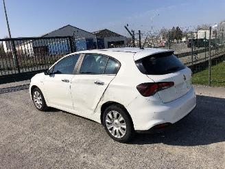uszkodzony samochody osobowe Fiat Tipo 1.4 2018/5