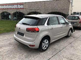 damaged passenger cars Citroën C4-picasso 1.2 turbo FEEL 2018/6