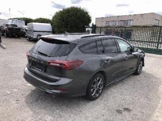 Schadeauto Ford Focus BREAK 1.5 TDCI ST LINE 2022/4