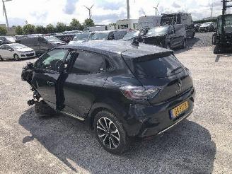 uszkodzony samochody osobowe Renault Clio 1.0 turbo 2024/1