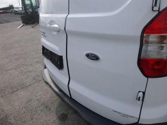 Ford Tourneo Courier 1.0 TURBO picture 16