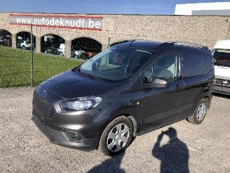 uszkodzony samochody osobowe Ford Tourneo Courier 1.5 TDCI 2021/6
