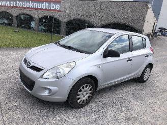 krockskadad bil auto Hyundai I-20 1.2 2011/8