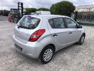 Hyundai I-20 1.2 picture 3