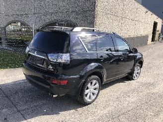Voiture accidenté Mitsubishi Outlander 2.3  did 4WD 2012/4