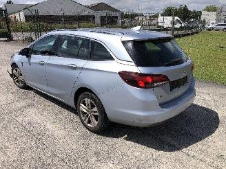 Schadeauto Opel Astra 1.6 CDTI B16DTU 2017/6