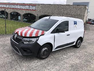 damaged passenger cars Renault Kangoo 1.5 DCI   3 PLACES 2024/2
