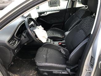 Ford Focus 1.0 TURBO BREAK picture 6