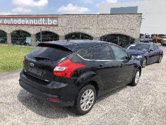 krockskadad bil auto Ford Focus 1.0 2014/3