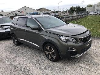 uszkodzony samochody osobowe Peugeot 5008 1.2 T  7 PLACES 2020/3