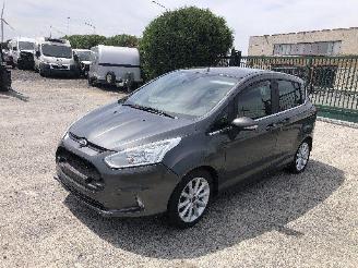 Damaged car Ford B-Max 1.0 ECOBOOST 2016/9