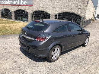 uszkodzony samochody osobowe Opel Astra 1.7 CDTI GTC 2009/2