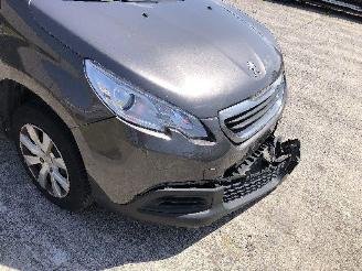 Peugeot 2008 1.2 picture 9