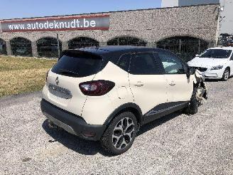 krockskadad bil auto Renault Captur 1.5 DCI 2017/12