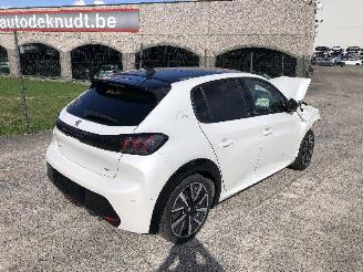 krockskadad bil auto Peugeot 208 GT  1.2 2021/10