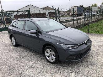 uszkodzony samochody osobowe Volkswagen Golf VIII 1.0 eTSI AUTOMATIQUE 2023/5