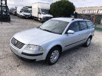 Schadeauto Volkswagen Passat BREAK 1.9 TDI 130 2001/5