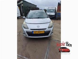 demontáž osobní automobily Renault Clio Clio III Estate/Grandtour (KR), Combi, 2007 / 2014 1.2 16V TCE 100 2011/5