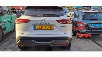 Coche siniestrado Nissan Qashqai Qashqai (J12), SUV, 2021 1.5 VC-T e-Power 16V 2023/4