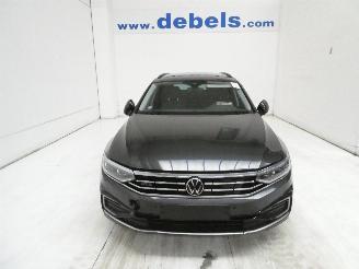 damaged passenger cars Volkswagen Passat VARIANT 1.4 TSI 2023/6
