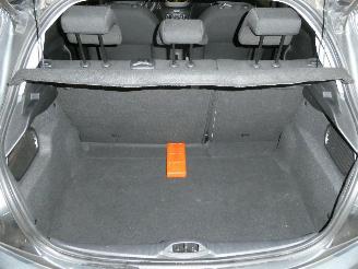 Peugeot 208  picture 18
