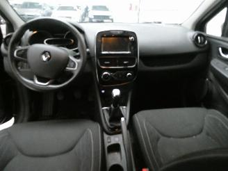 Renault Clio IV GRANDTOUR picture 16