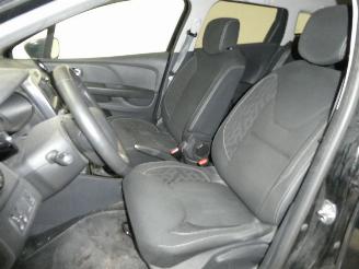 Renault Clio IV GRANDTOUR picture 18