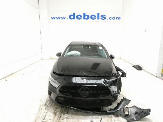 uszkodzony samochody osobowe Mercedes A-klasse BUSINESS 2022/5