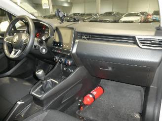 Renault Clio V CORPORATE EDI picture 16