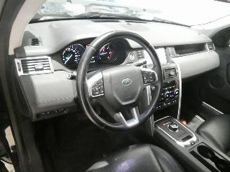 Land Rover Discovery Sport 2.0D SPORT picture 17