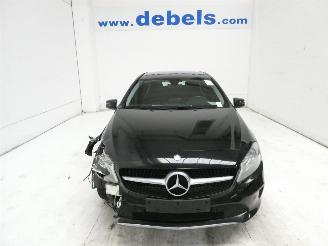 Schadeauto Mercedes A-klasse 1.6 2017/4