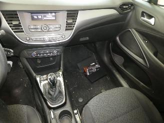 Opel Crossland 1.2 picture 14