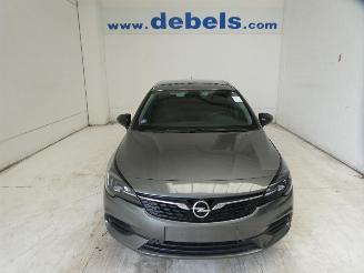 Schadeauto Opel Astra TOURER 2021/4