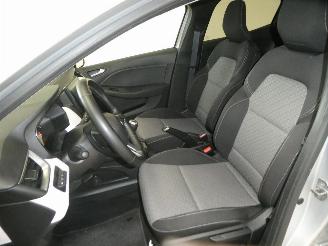 Renault Clio  picture 17
