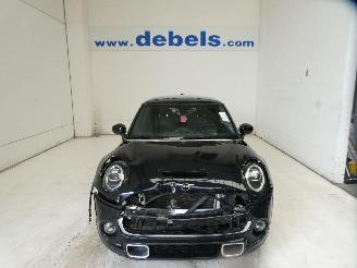 Vaurioauto  passenger cars Mini Cooper S 2019/9