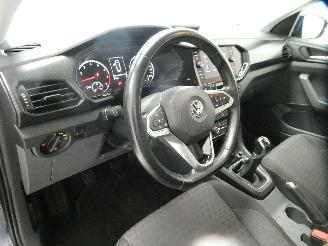 Volkswagen T-Cross LIFE picture 17