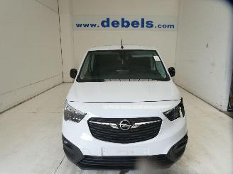 Schadeauto Opel Combo 1.5D   E CARGO 2024/2